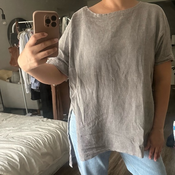 Meo Meli Made in Italy Linen Blend Slit Top in Grey - Picture 12 of 12